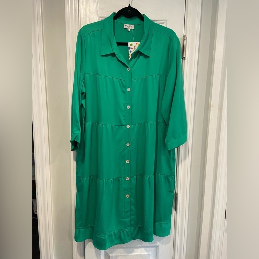 NWT Toofan Size 2X Jade Green Long Sleeve Pearl Button Front Tiered Shift Dress